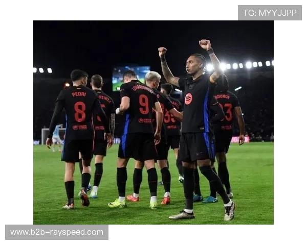 FIFA年度最佳男足阵容引争议,拉菲尼亚落选其妻社交媒体发声 FIFA年度最佳男足阵容引争议,拉菲尼亚落选其妻社交媒体发声